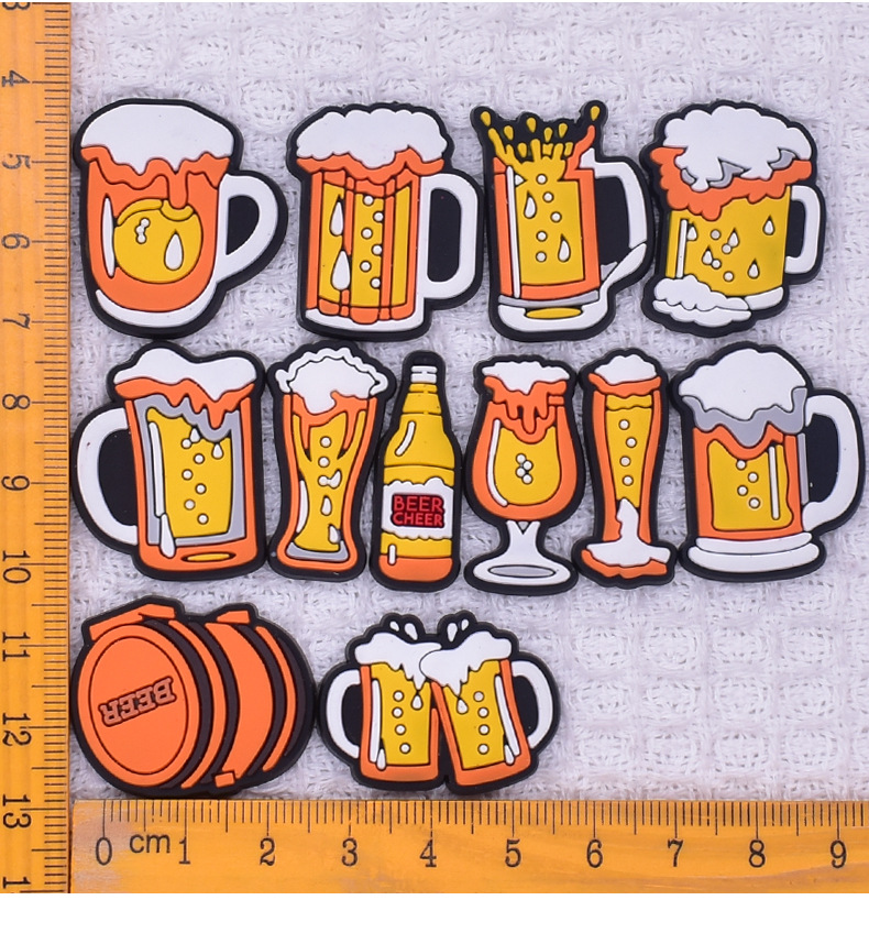 Set de Adornos para Zapatos de - Beer And Wine Quote reseña y precio